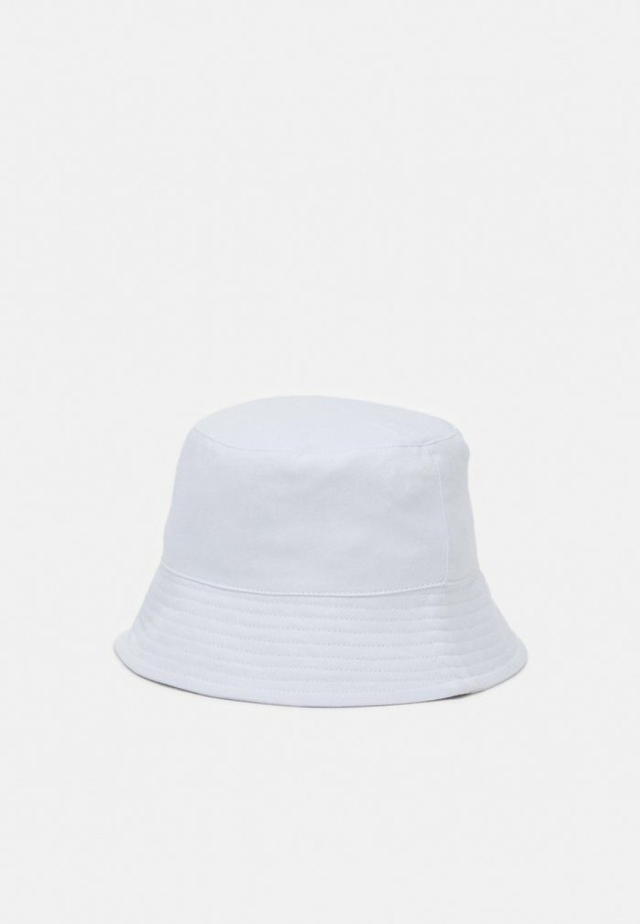 Accessoires * | Mennace Signature Bucket Hat Signature Unisex Hat White