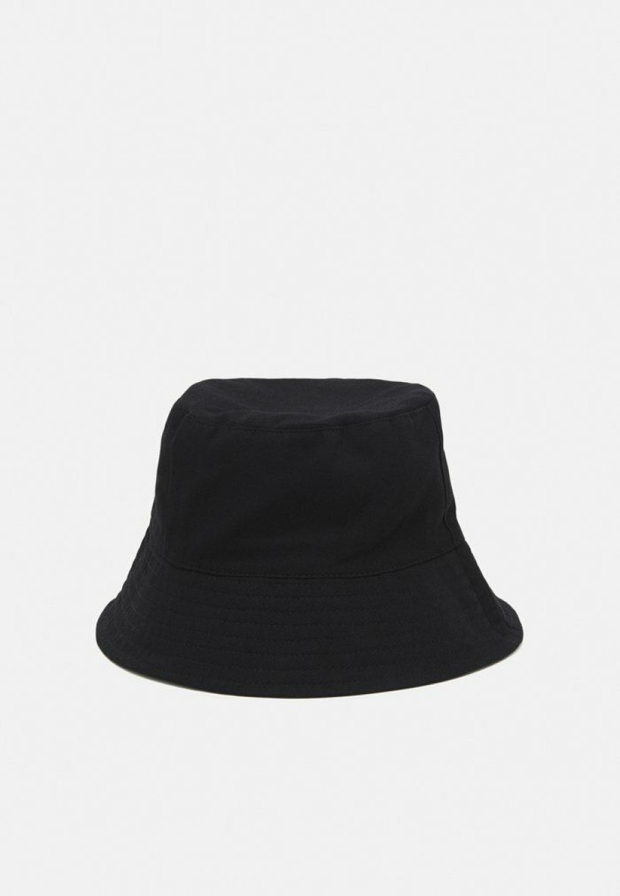 Accessoires * | Mennace New Season Bucket Hat Unisex Hat Black