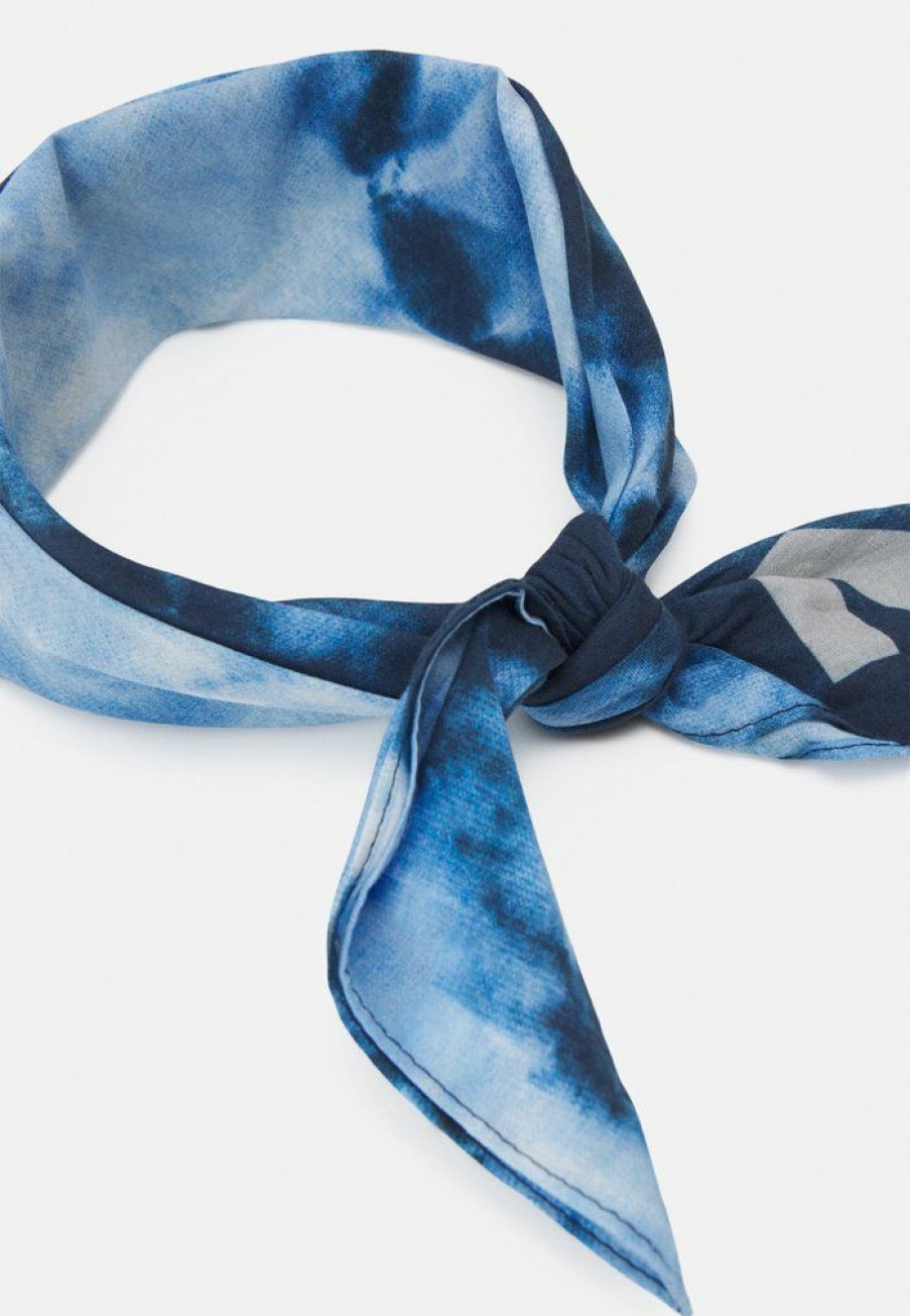 Accessoires * | Mennace Deep Breeze Tie Dye Bandana Unisex Foulard Navy