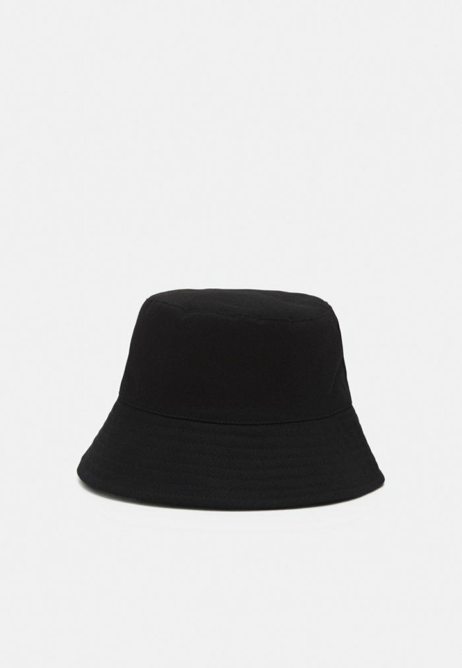 Accessoires * | Mennace Emrboidered Logo Unisex Hat Black