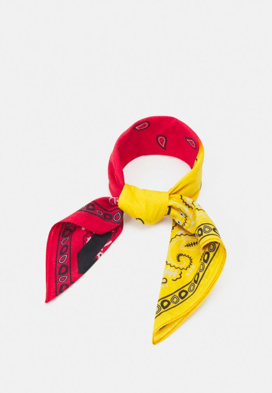 Accessoires * | Mennace Paisley Print Bandana Unisex Foulard Yellow