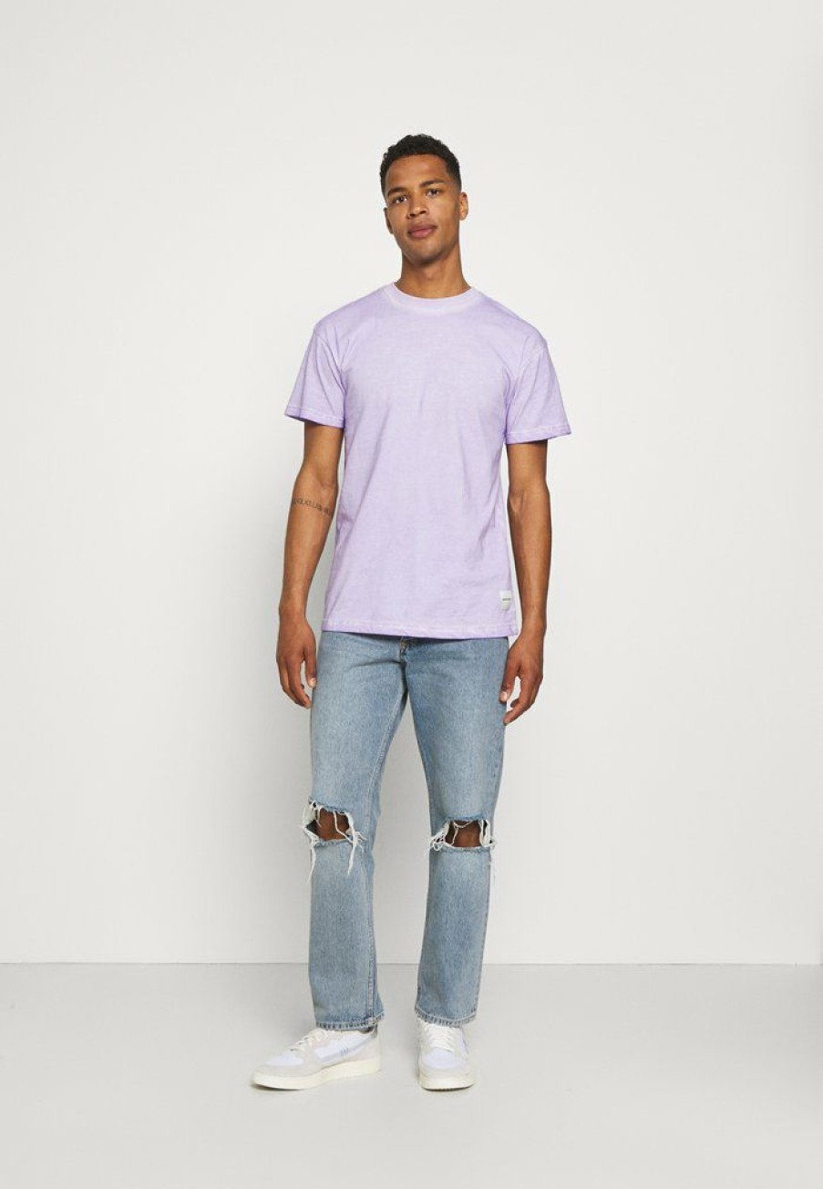 Clothing * | Mennace On The Run Tab Regular Print T-Shirt Lilac