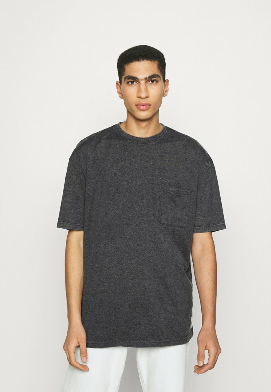 Clothing * | Mennace Reclaim Oversized Pocket Tee Unisex Basic T-Shirt Washed Black